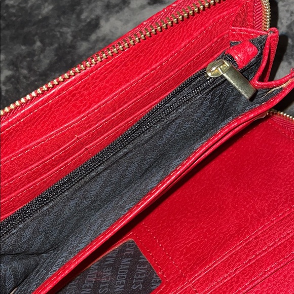 Steve Madden wallet - Picture 2 of 3